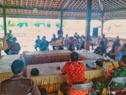 Intil-intil Pupuk Masih Berseliweran, Petani Randublatung Geruduk Kantor Kecamatan