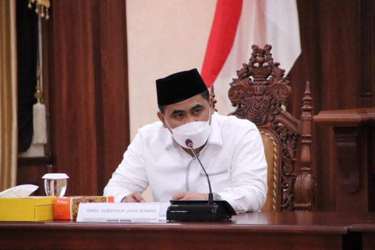 Taj Yasin Ajak Perguruan Tinggi Berkolaborasi Dengan Pondok Pesantren