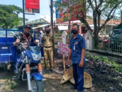 Pol PP Randublatung Bersih-bersih Sampah di Pasar Wulung