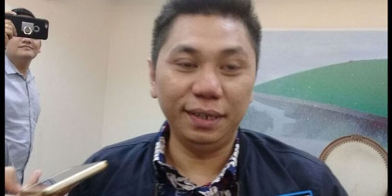 Rakyat Disuruh Menggunakan Vaksin Sinovac, Celakalah bagi Pejabat yang Gunakan Vaksin Lain