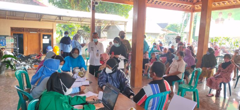 220 Warga Desa Medalem Ikuti Vaksinasi Dosis 1 dan 2