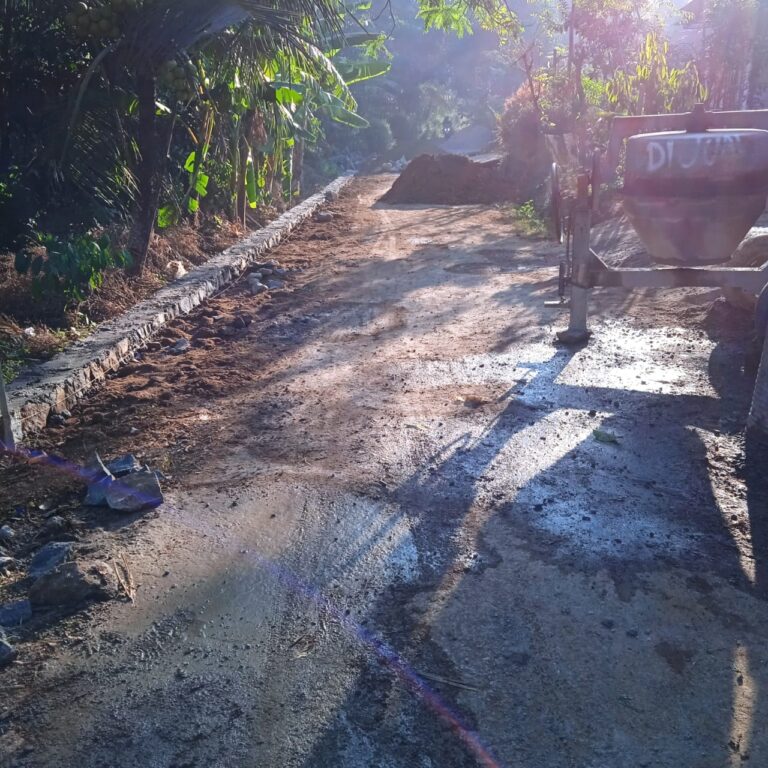 Pembangunan Jalan di Desa Bageng Tidak Ada Papan Proyek