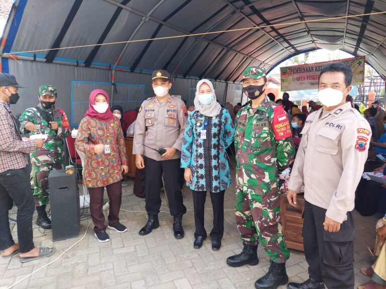 1300 Warga Sambong Menerima Suntikan Vaksin COVID-19