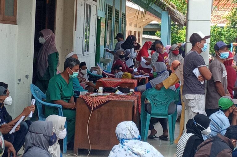 Vaksinasi di Desa Mulyorejo-Cepu Diikuti 227 Orang