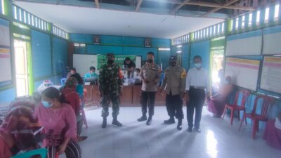 Polsek Kradenan Pantau Pelaksanaan Vaksin di Desa Nglebak dan Megeri
