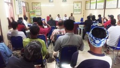 Angkat Kaur Keuangan Jadi Sekdes, Ratusan Warga Desa Nglobo Demo Kades