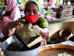 Bambang Sulistya: Esuk Dele Sore Tempe