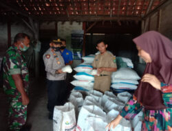 TNI-Polri Pantau Ketersediaan Pupuk Subsidi di Kecamatan Jiken