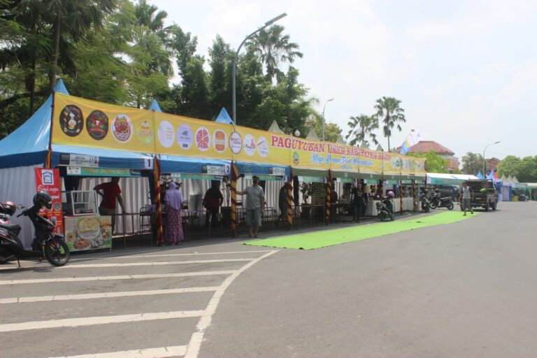 Pemkab Blora Gelar Bazar Ramadhan 2022 di Alun-alun