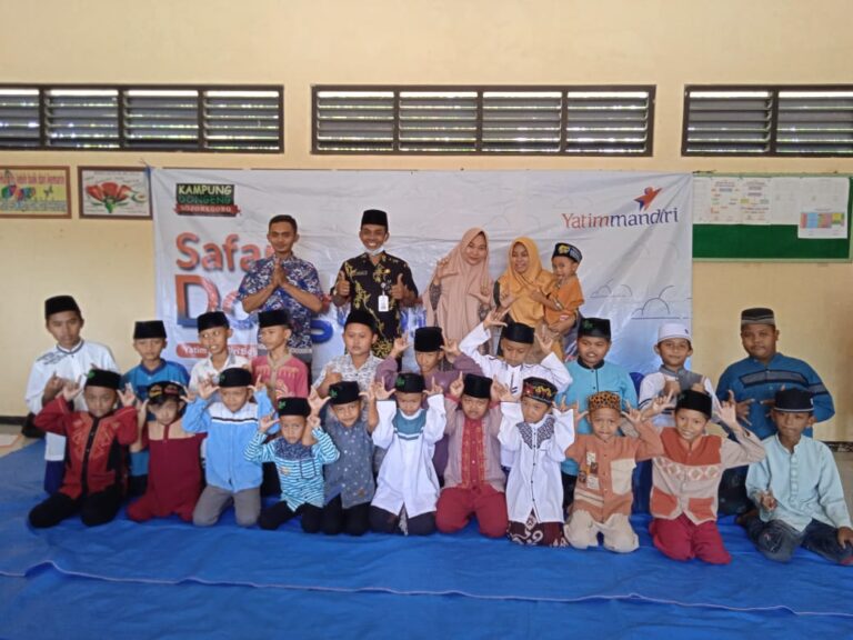LAZNAS Yatim Mandiri bersama SDN Sudah Ajari Anak Bersedekah Sejak Dini
