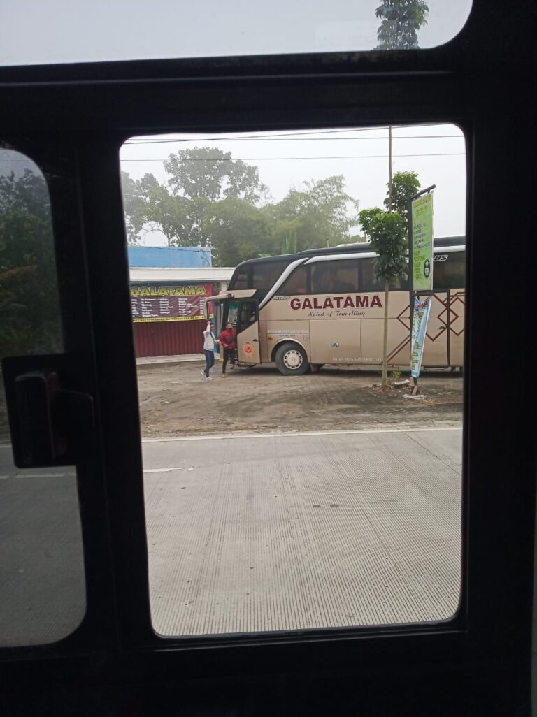 Turunkan Penumpang di Luar Terminal, Bus Galatama Diduga Langgar Izin Trayek