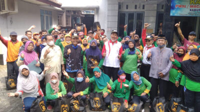 Bagikan Paket Sembako untuk Petugas Kebersihan, KORMI Blora Siap Ikuti FORDA 2022