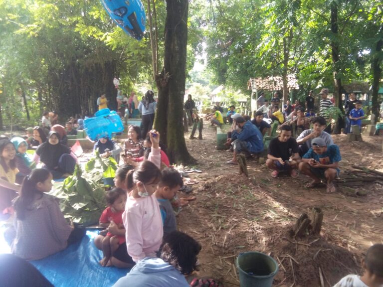 Warga Desa Patalan-Blora Gelar Ritual Gas Deso