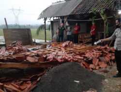 Diterjang Angin Kencang, Lima Rumah di Wilayah Jati Rusak Parah