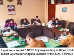 Empat Hari Paska Dilantik Bupati, Kadisdik Baru Dicecar Komisi C Berdasar LHP BPK