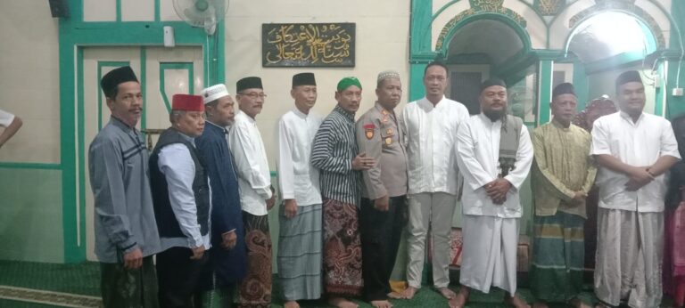 Safari Subuh Berjama’ah: Bupati Arief Jadi Imam di Masjid At Taqwa, Randublatung