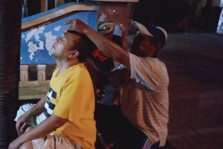 30 Tahun Menjadi Tukang Pijat, Mukidin Tetap Bersahaja Tak Pernah Sambat