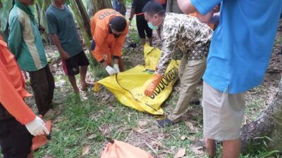 Mayat Tanpa Identitas Ditemukan Mengambang di Sungai Bengawan Solo.