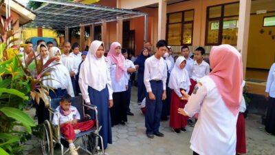 Masa Pengenalan Lingkungan Sekolah di SLB Negeri Batokan Kasiman Berjalan Penuh Khidmat