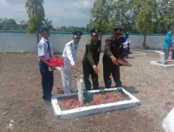 Jajaran TNI-Polri Gelar Apel Kehormatan dan Renungan Suci di TMP Sukma Kencana, Randublatung