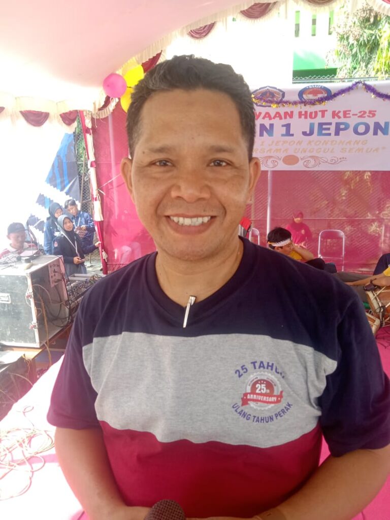 Rayakan Ultah ke-25, SMAN 1 Jepon Gelar Bazar bersama UMKM Blora