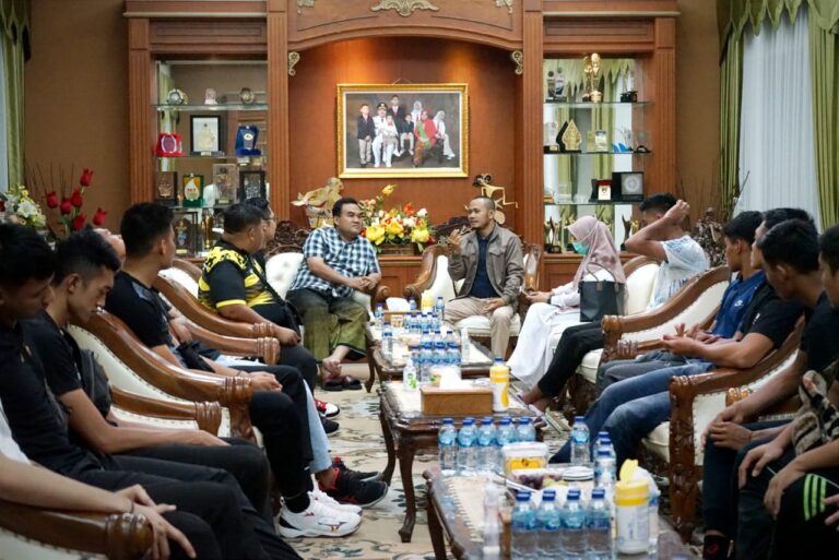 Keberangkatan Klub Jati Mustika ke Bali Dilepas oleh Bupati Blora