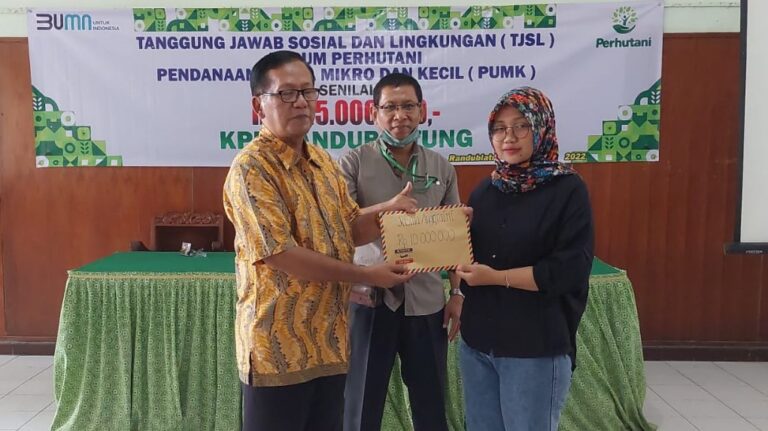 Perhutani KPH Randublatung Salurkan Bantuan Pinjaman Modal sebesar 125 Juta kepada 7 Mitra Binaan