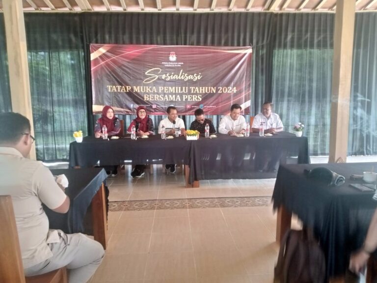 Sosialisasikan Pemilu 2024 pada Pemilih Pemula, KPU Blora Gandeng Media