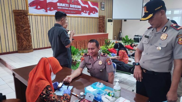 Serdik Sespima Polri Angkatan ke-68 Gelar Bakti Sosial Donor Darah di Blora