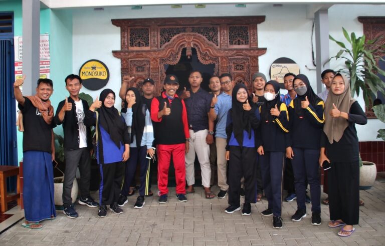 Virus “Jumat Berkah” Mulai Menghinggapi Generasi Milenial di Blora