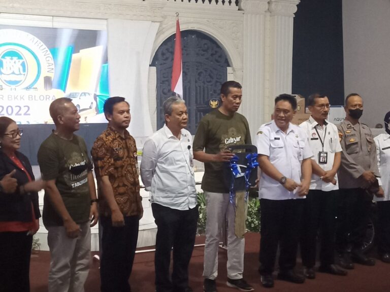 Gebyar Undian Tamades dan Deposito BPR BKK Blora, Hadiah Utama Mobil Sigra Dimenangkan Warga Todanan