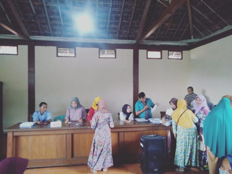 257 Warga Desa Tamanrejo-Tunjungan Dapat Pembagian BLT BBM