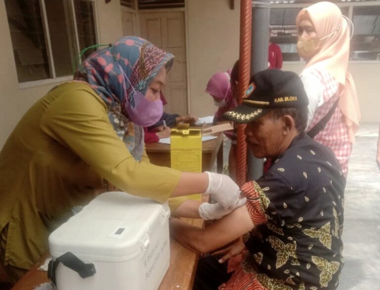 Hadapi Covid-19 Varian Baru dengan Semboyan “Sehat Tanpa Obat” melalui Amalan UGM