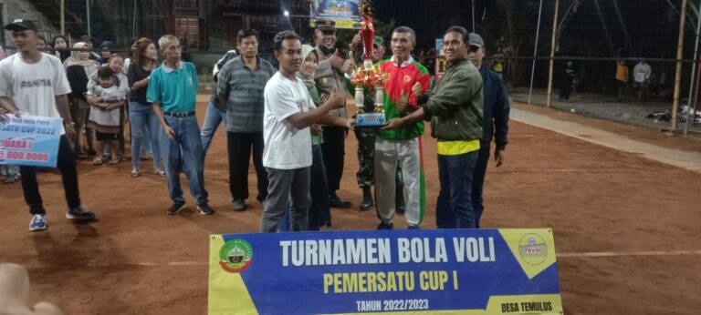 Club Voli Desa Klatak-Doplang Unggul dalam Grand Final Tunamen Bola Voli Pemersatu Cup 1 Desa Temulus