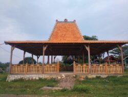 Untuk Kegiatan Ziarah Masal, Warga Desa Bogorejo-Japah Bangun Joglo Makam