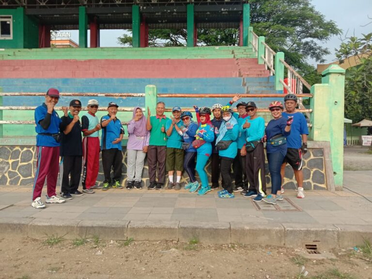 Memasuki Tahun Lato-lato, Kelompok Sepeda Pancal BJJ Blora Menggelar Kegiatan Sepeda Santai