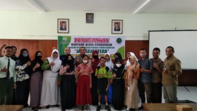 Bersama YKP3JS, Perhutani Berikan Bea Pendidikan bagi Anak Berprestasi di Randublatung.