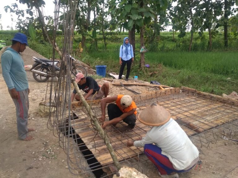 Gunakan Dana Talangan, Kades Wotbakah-Japah Perbaiki Talud dan Gorong-gorong yang Ambrol