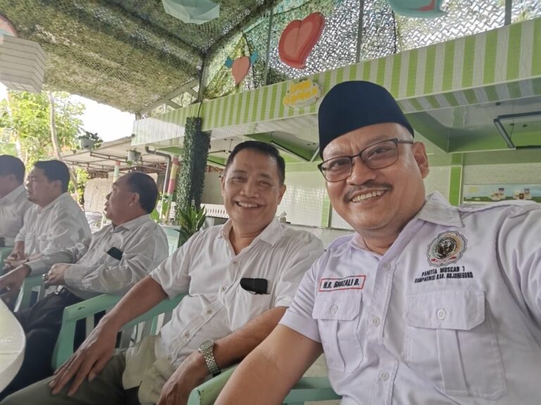 Mantan Kades Kasiman, M. Ghozali Jadi Ketua DPC Kompakdesi Bojonegoro
