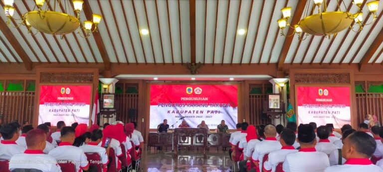 Pj Bupati Pati Kukuhkan Pengurus Karang Taruna Masa Bhakti 2022 – 2027