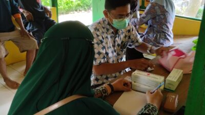 Bersama Puskesmas Kapuan, Perhutani KPH Randublatung Gelar Pemeriksaan Kesehatan Tenaga Kerja Persemaian di Jipang