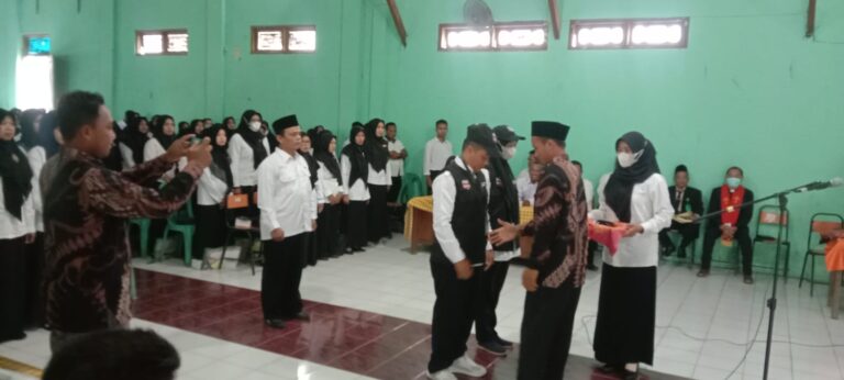 Hadiri Pelantikan Pantarlih, Camat Randublatung Siap Bersinergi dengan PPK dan Panwascam
