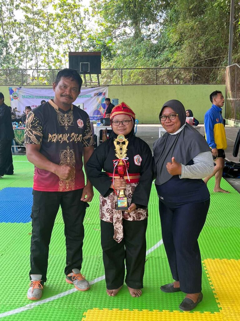 O2SN 2023, SMP Negeri 1 Sambong Lahirkan Atlit Pencak Silat