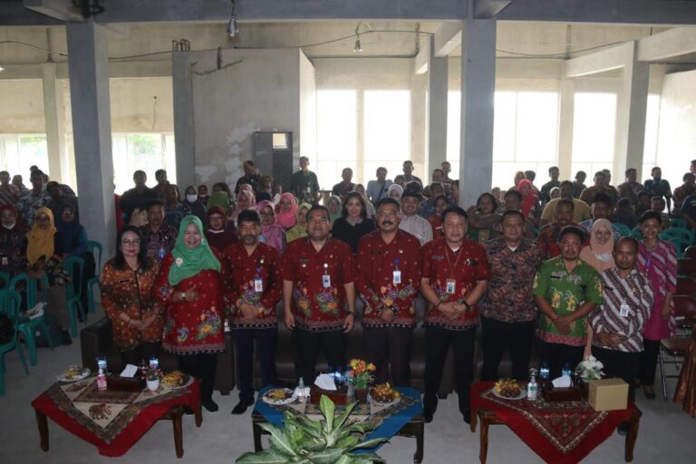 Pelepasan Purnatugas Kepala Dinas Pangan, Pertanian, Peternakan dan Perikanan Kabupaten Blora Dihadiri Bupati