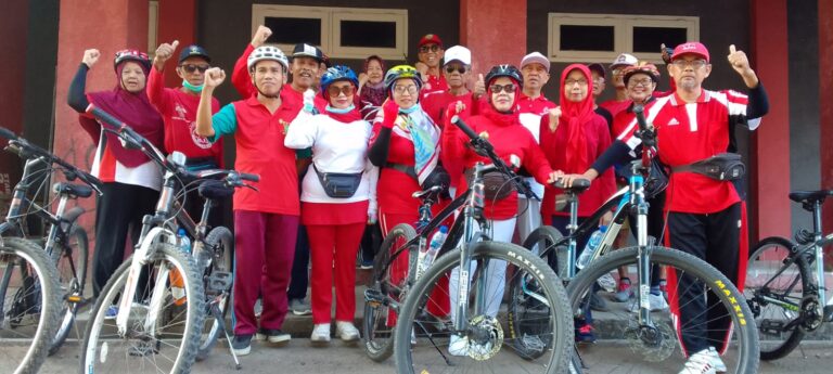 Tingkatkan Semangat Kebangsaan di Bulan Agustus, Kelompok Sepeda Pancal Blora Wajibkan Pakai Merah Putih