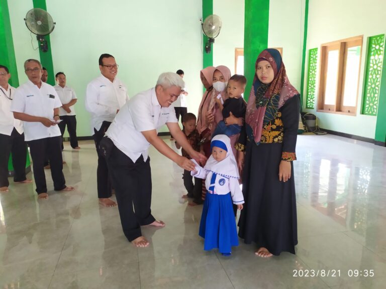 Semarakkan HUT ke-78 Kemerdekaan RI, Perhutani Kembali Bagikan Infak kepada Anak Yatim