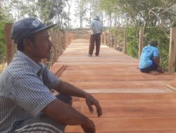 Setelah 7 Tahun Putus, Jembatan Kendayaan Dibangun Melalui Swadaya dan Gotong Royong