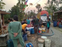 Warga Plosorejo Dapat Bantuan Air Bersih dari Kantor Pajak Blora