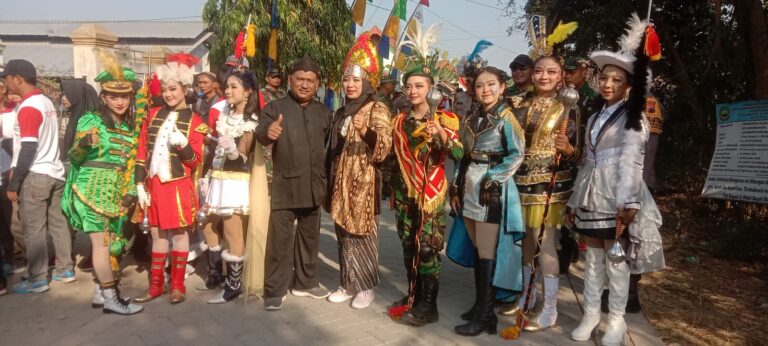 Karnaval Budaya di Desa Kediren, Randublatung Bertajuk Samin Surosentiko