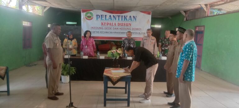 Dua Kadus Desa Getas Dilantik, Camat Kradenan: Perangkat Harus Standbay 24 Jam